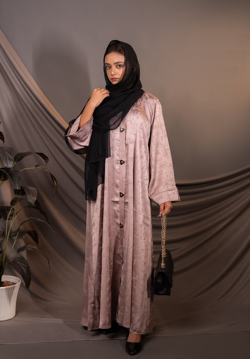 Élan Rose Abaya – Textured Button Front