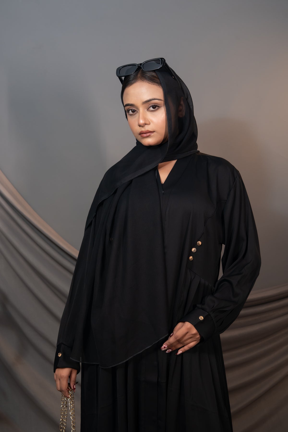 Noiré Grace Abaya – Draped Waist & Cuff Detail