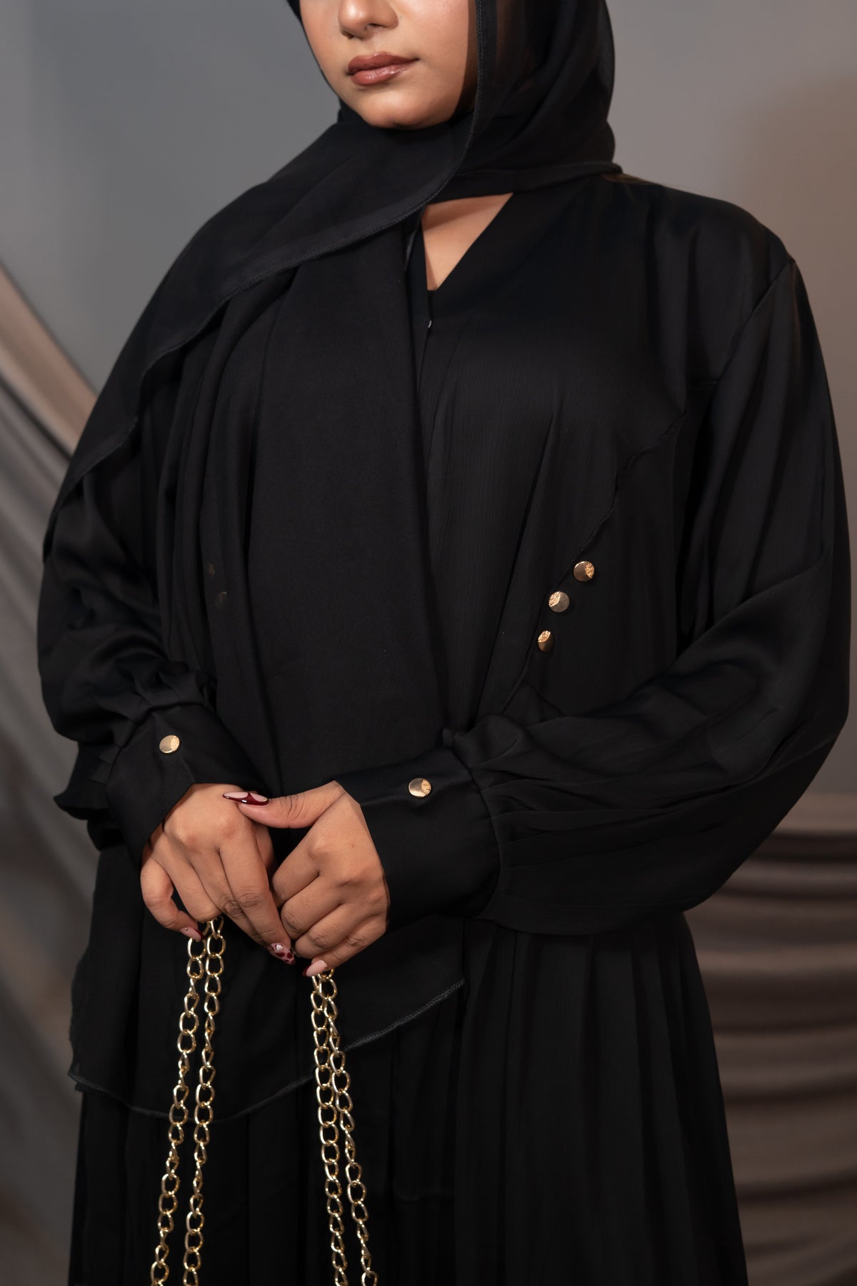 Noiré Grace Abaya – Draped Waist & Cuff Detail