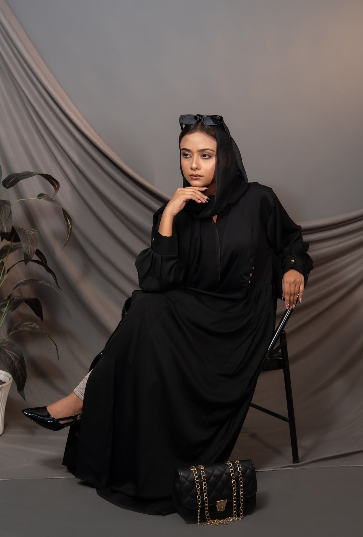 Noiré Grace Abaya – Draped Waist & Cuff Detail