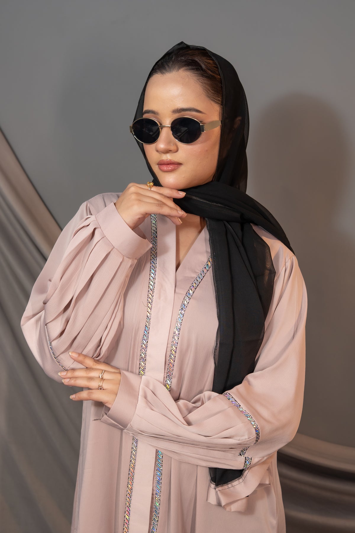 Rosé Lumière Abaya – Embellished Border & Pleated Sleeve Detail