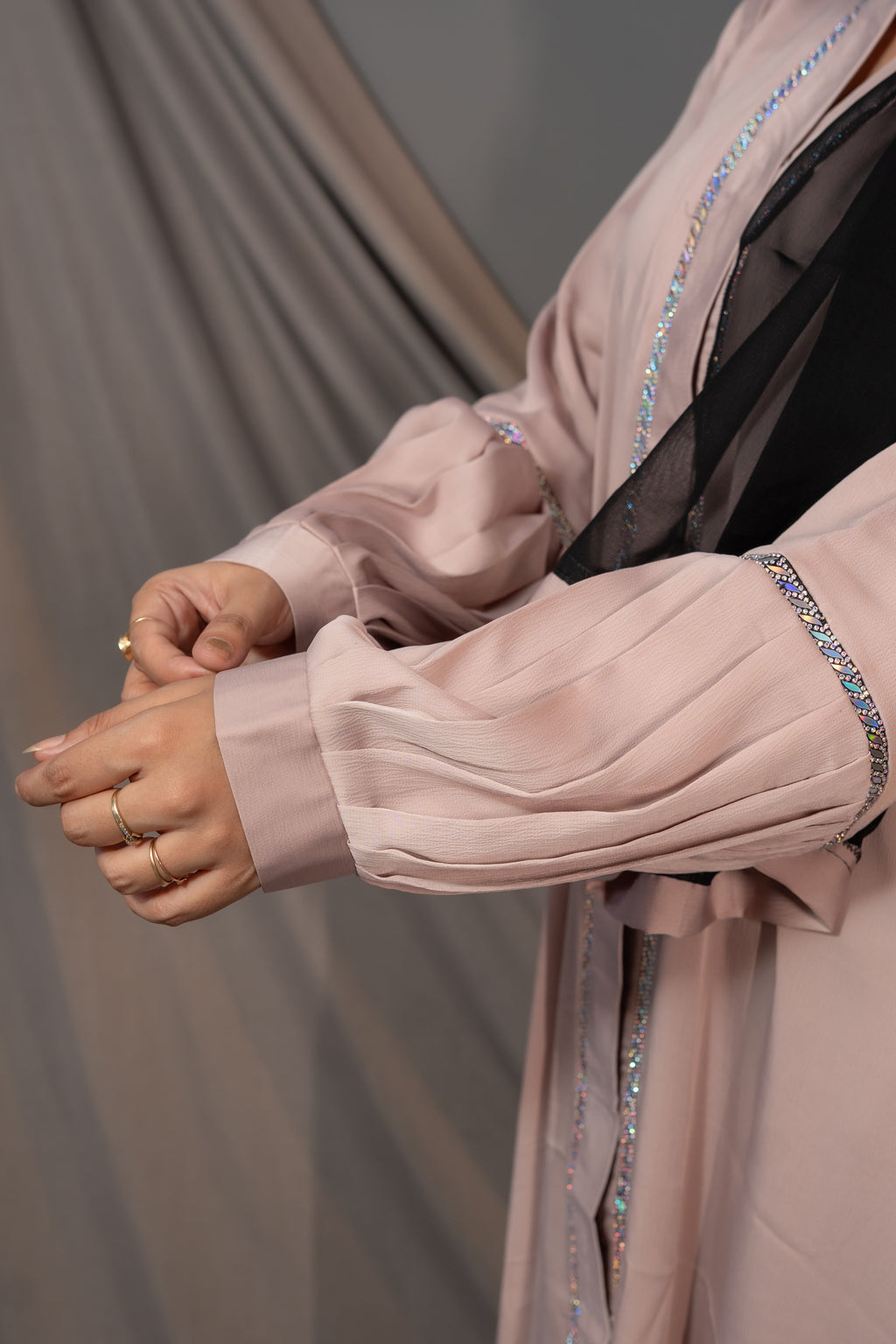 Rosé Lumière Abaya – Embellished Border & Pleated Sleeve Detail