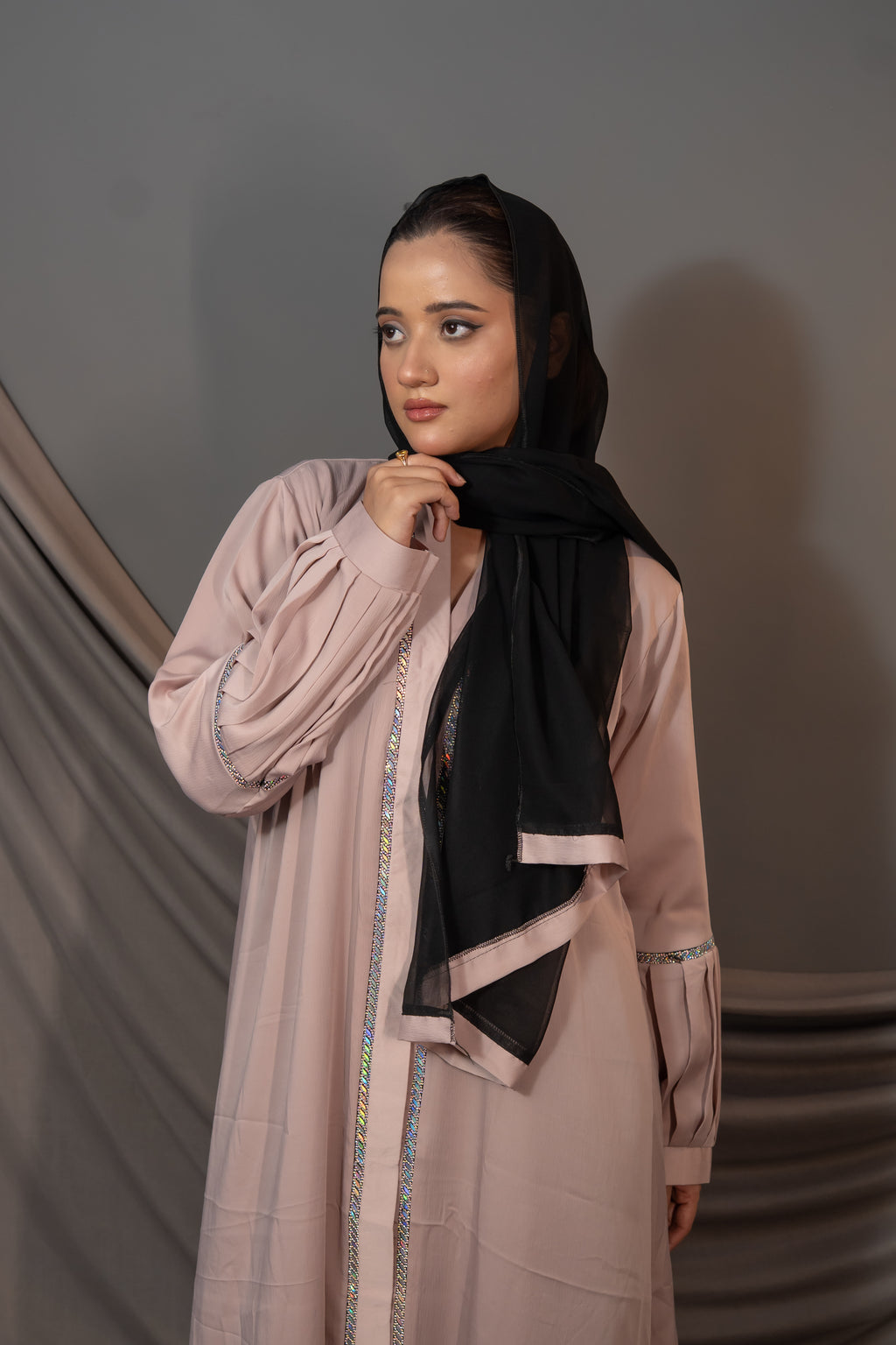 Rosé Lumière Abaya – Embellished Border & Pleated Sleeve Detail
