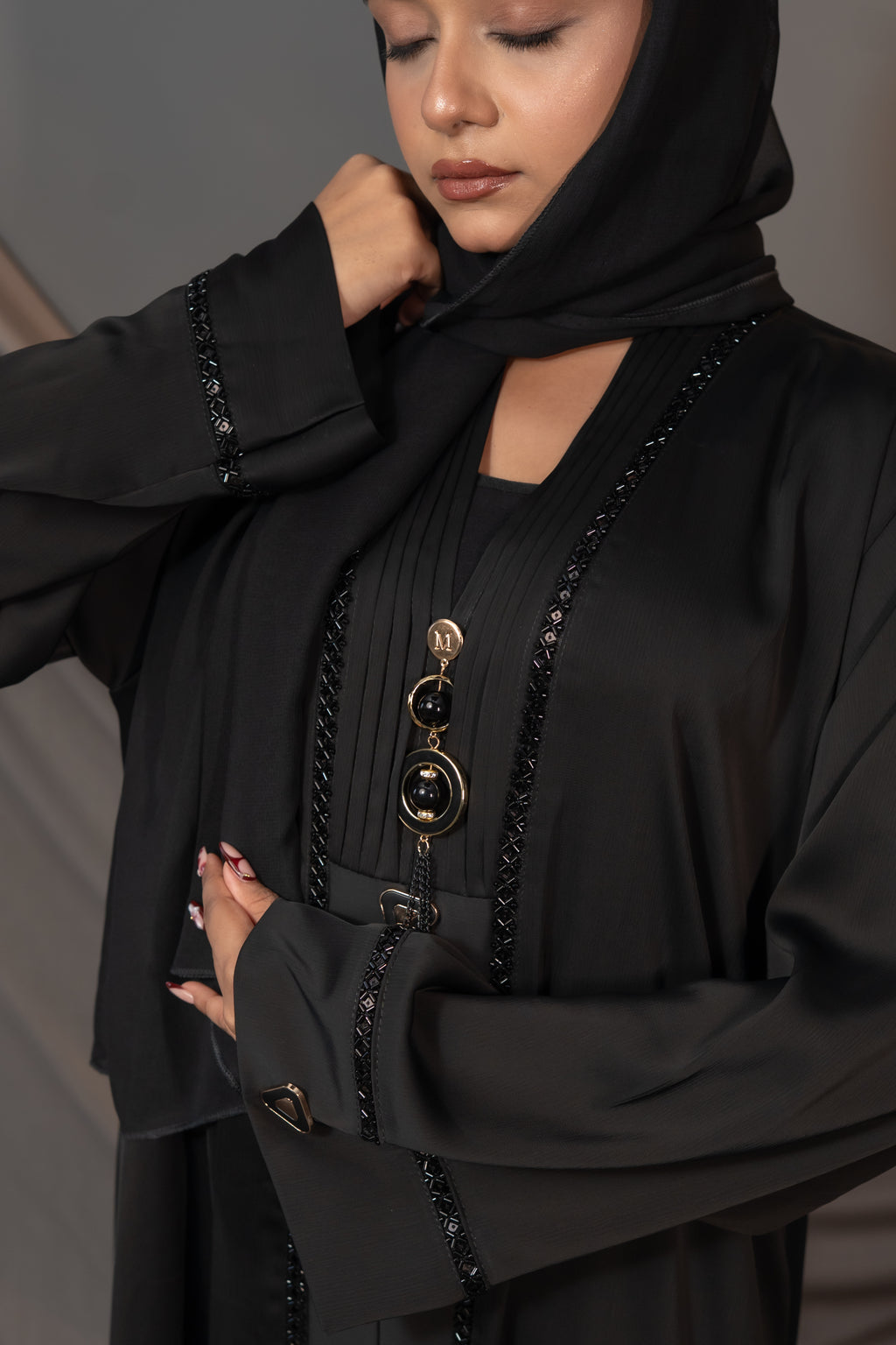 Elysia Black Abaya – Embellished Front & Sleeve Detail