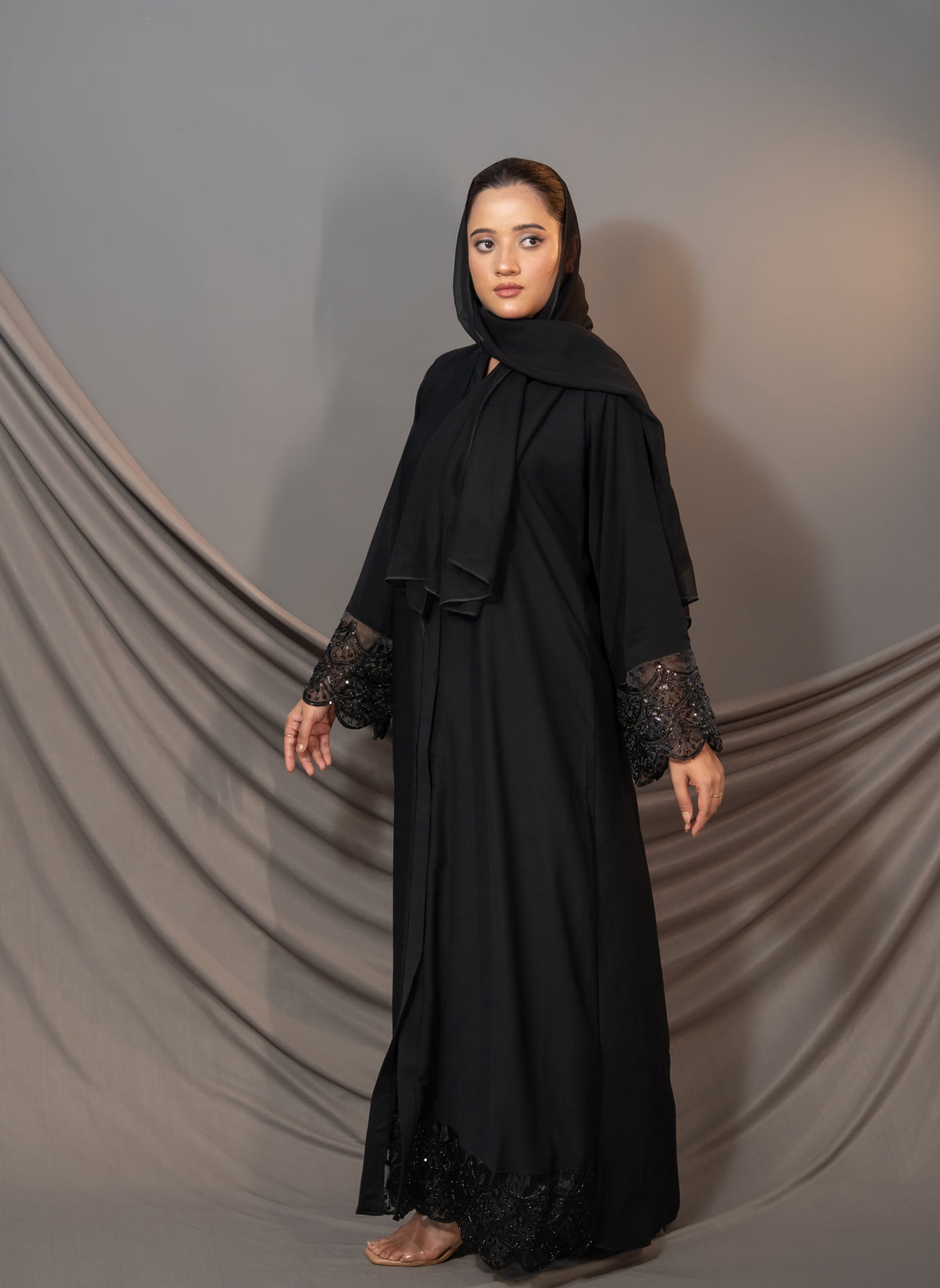 Amara Noir Abaya – Lace Embellished Cuff & Hem Detail