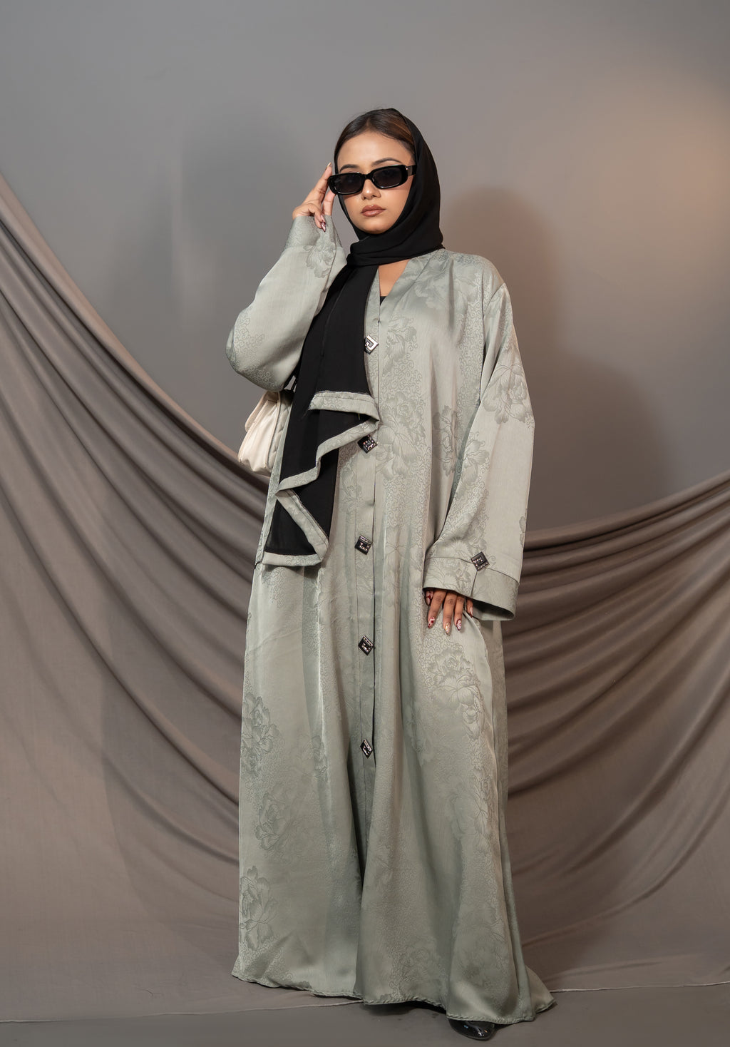 Serein Sage Abaya – Floral Jacquard & Contrast Detail